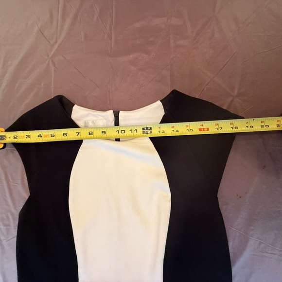 Donna Morgan Black/White Color Block Sleeveless Midi Dress Size 12/Large $168 - Picture 7 of 8
